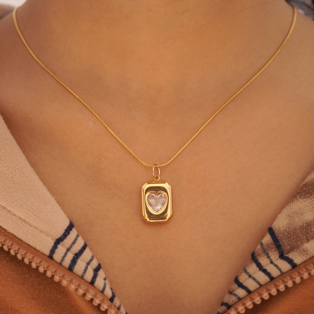 Elegant Heart-Cut Crystal Pendant Necklace