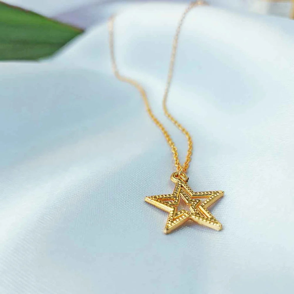 Elegant Golden Star Chain Pendant