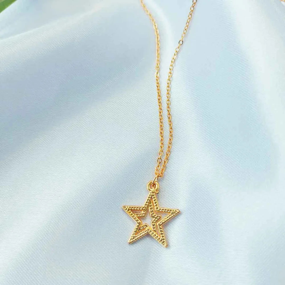 Elegant Golden Star Chain Pendant