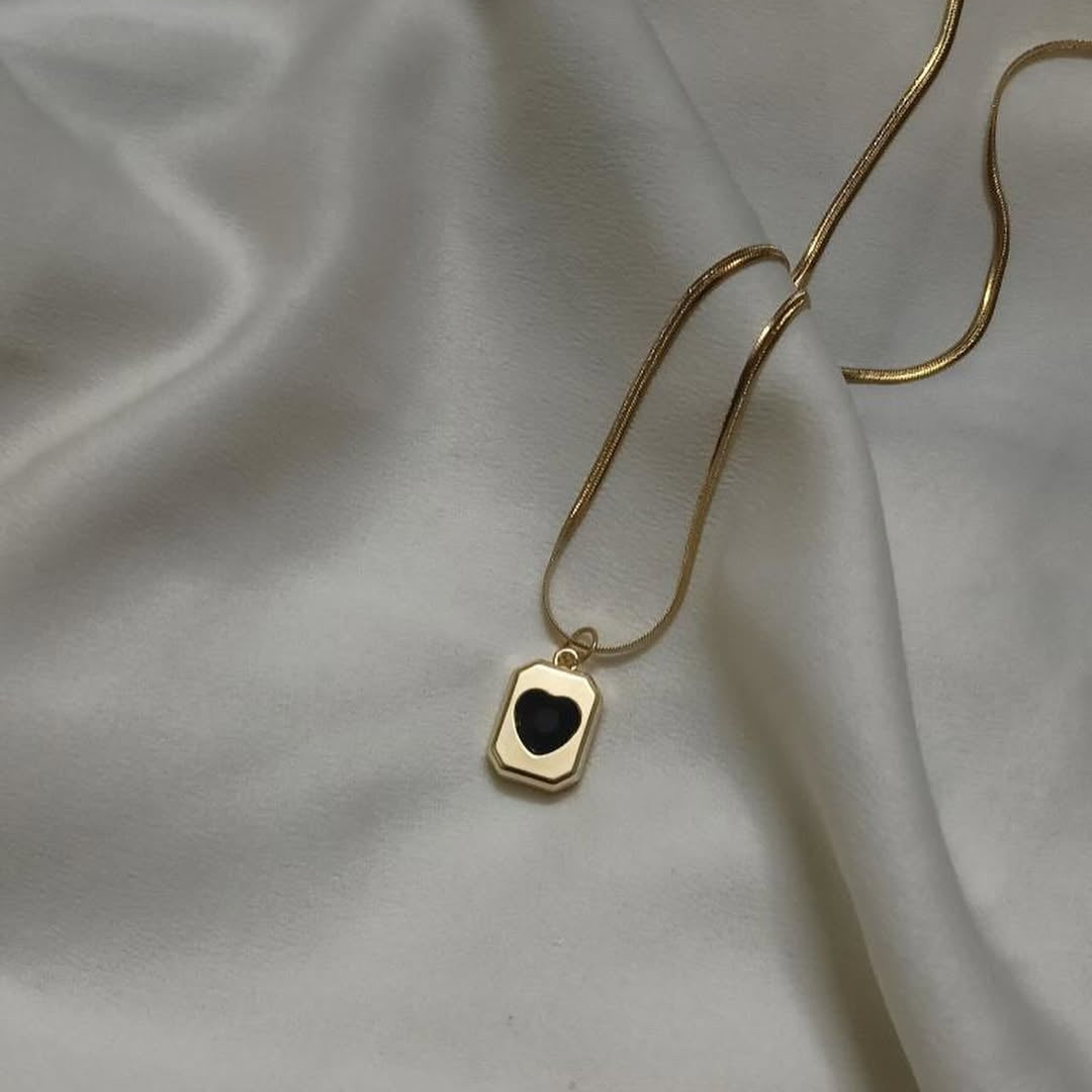 Elegant Heart-Cut Crystal Pendant Necklace