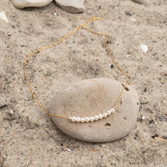 Golden Pearl Pendant Necklace