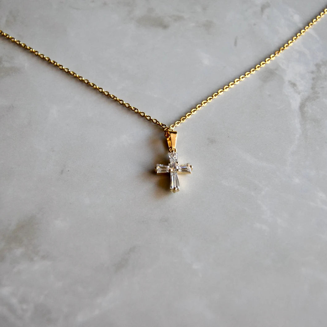 Dainty Cross Pendant Necklace