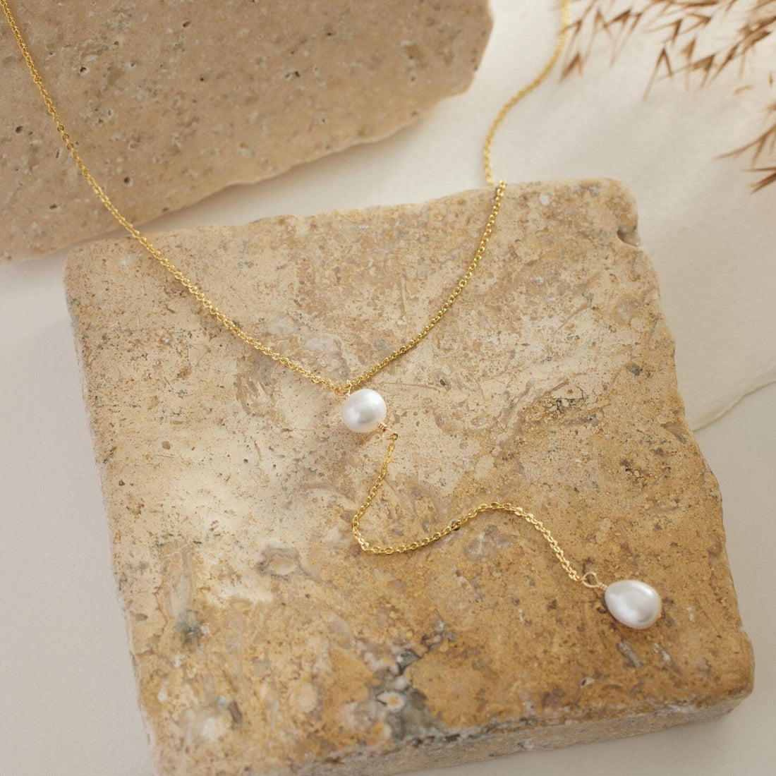 Elegant Pearl Lariat Necklace