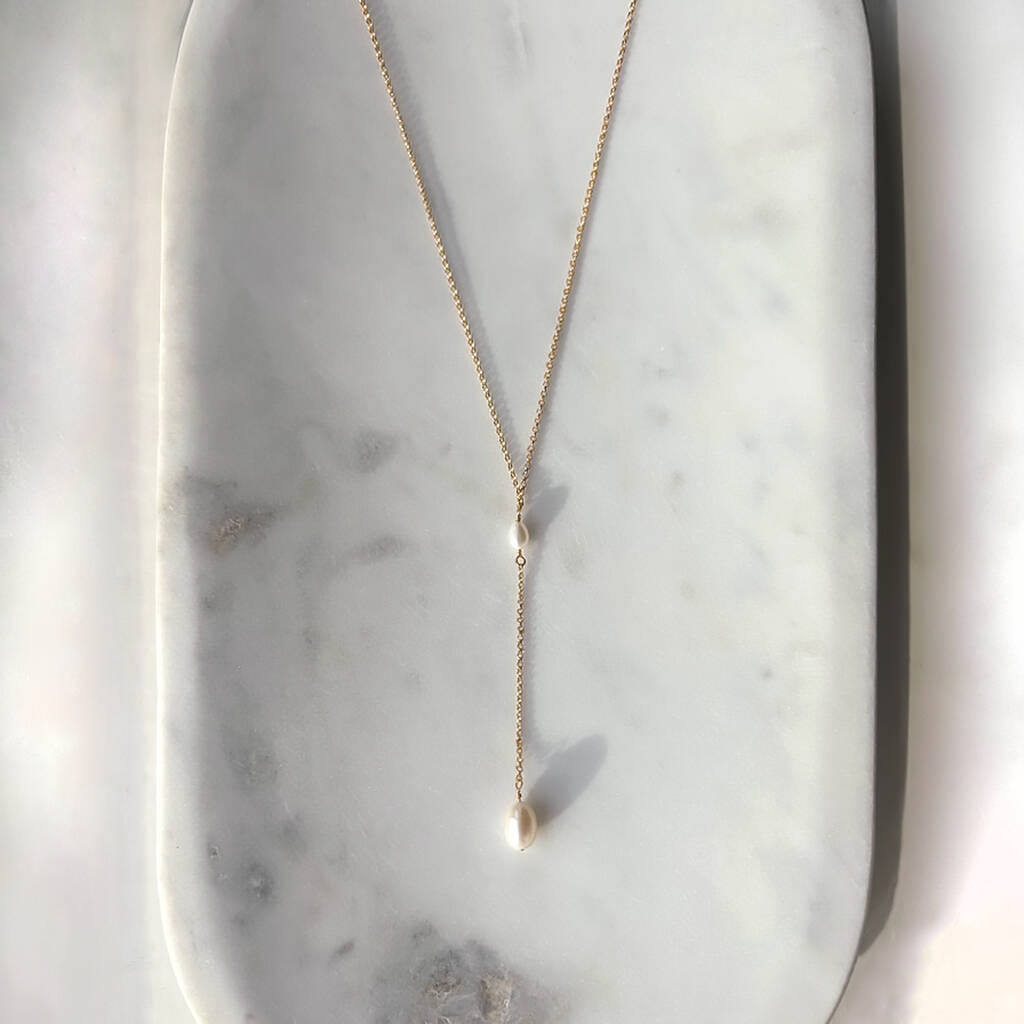 Elegant Pearl Lariat Necklace