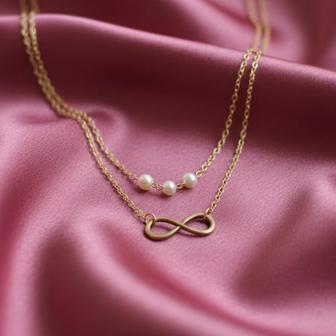 Minimal Clavicle Golden Chain 3-Pearl With Infinity Necklace