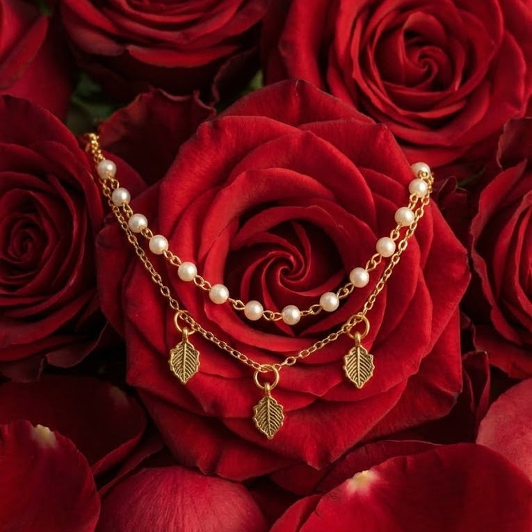 White Pearls Bracelet with Charm Big Leaf