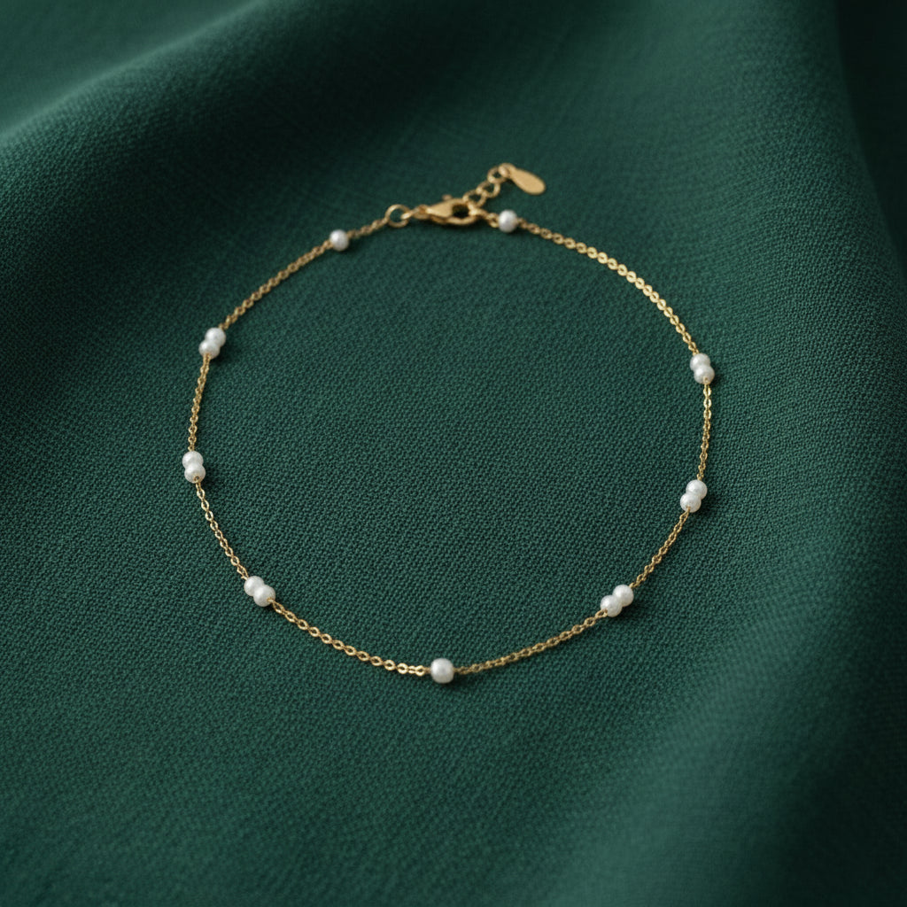 Classic Black & White Pearl Necklace