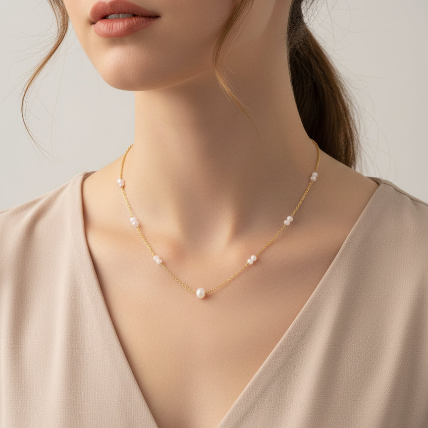 Classic Black & White Pearl Necklace